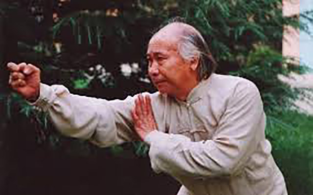 传武不能打，所以——要自宫