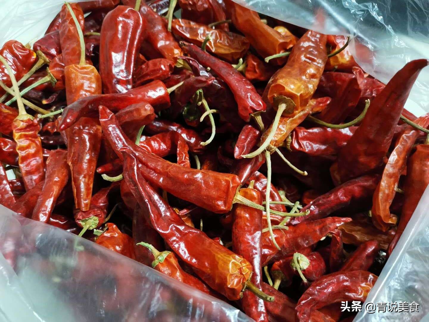 怎样做红油辣子更香,红油辣子怎么做才红