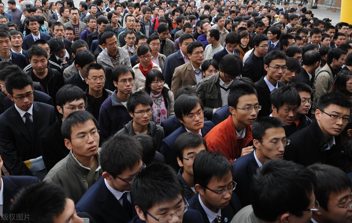 我，考上城管，年入15万，却在上班第二天就后悔想辞职