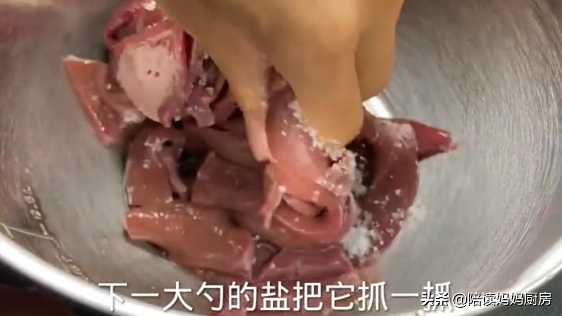 猪肝怎么做不会苦啊,猪肝怎么做才不用淀粉