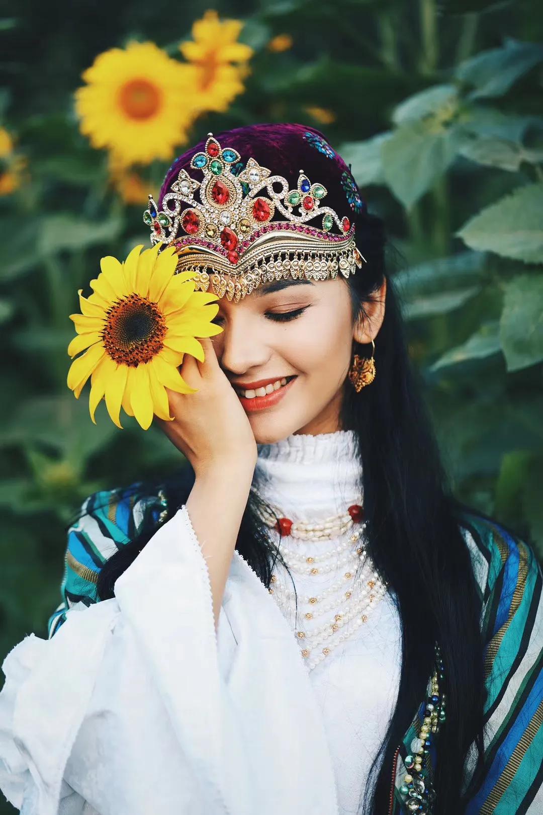 *疆新**“杨丽萍”古丽迪娅尔