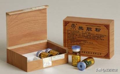 出国留学的他代购“感冒药”,却给自己戴上了*铐手**...