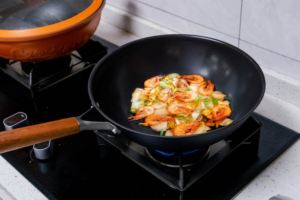 三禾不粘锅304不锈钢炒锅质量如何,苏泊尔不粘锅和三禾不粘锅哪个好