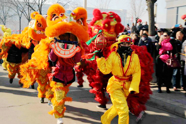 多国狂欢,国人的狂欢盛宴