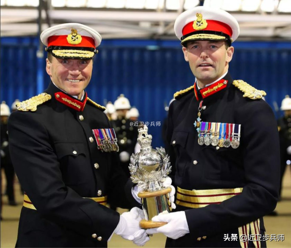 越南军服老式军服,越南红领章军服