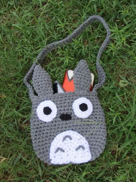 如何钩小包上的小装饰,钩个随身小包包好看