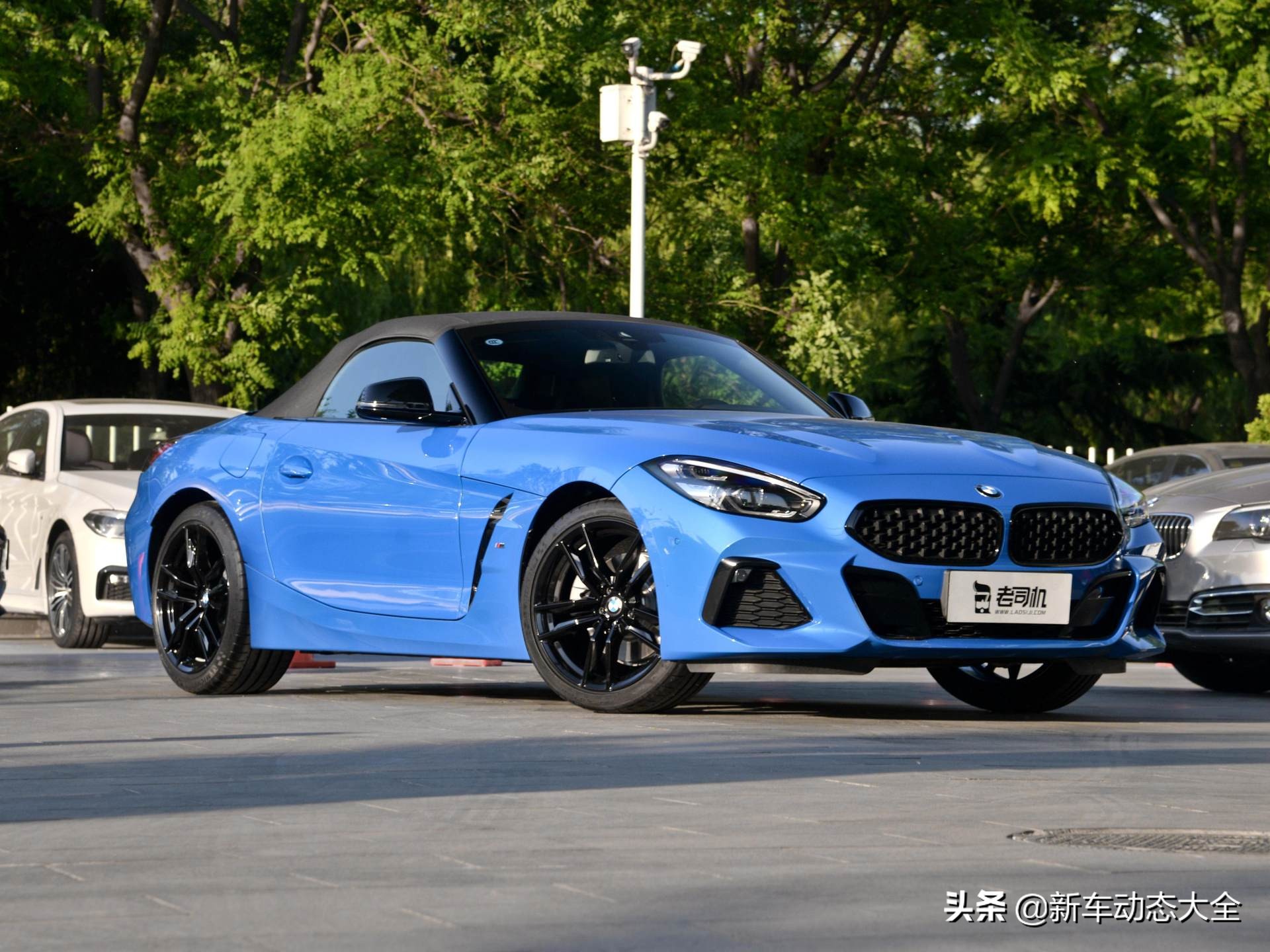 小型跑车拉风视频,宝马z42009款sdrive23i领先型