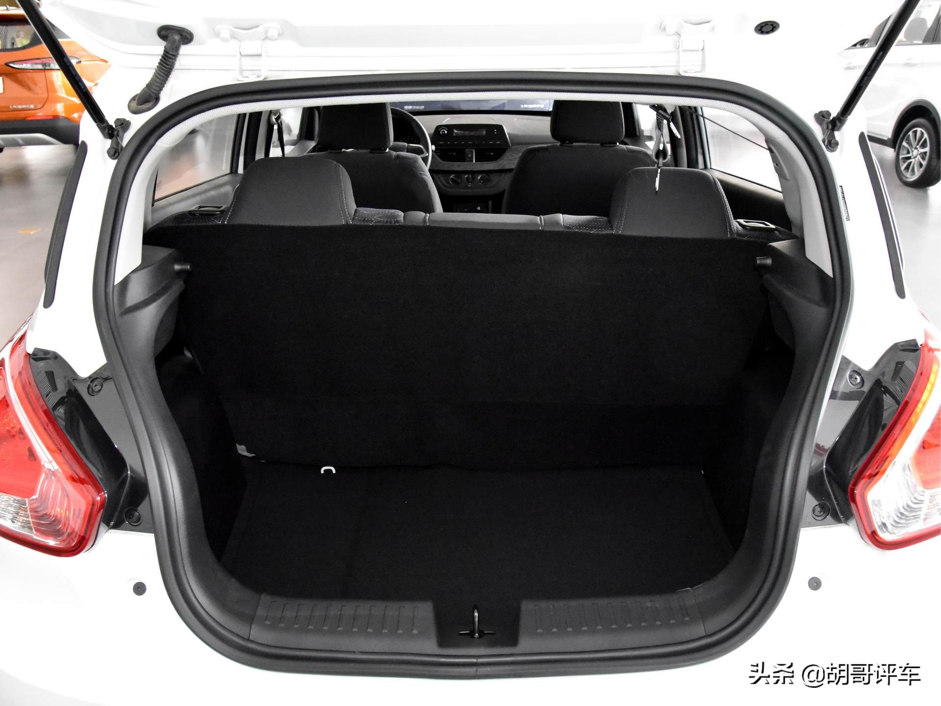 代步车推荐宝骏310实用,买菜车家用车