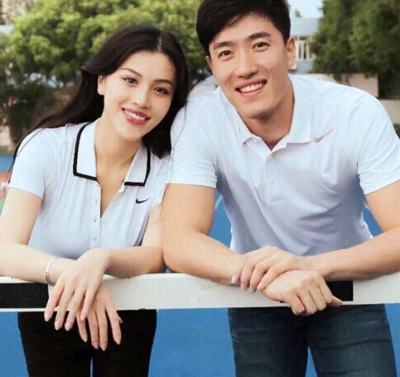 为二婚妻子买百万豪车,不介意五年无子,刘翔两段婚姻判若两人?