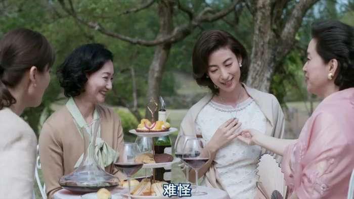 女人打架是不是爱薅头发,女人打架拼命薅头发