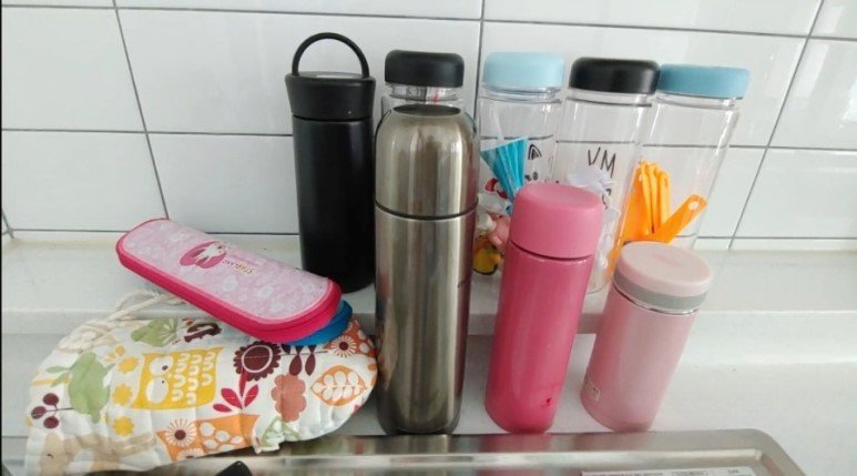 竖牛奶箱怎么改造收纳盒,纯牛奶盒子可以做成什么收纳