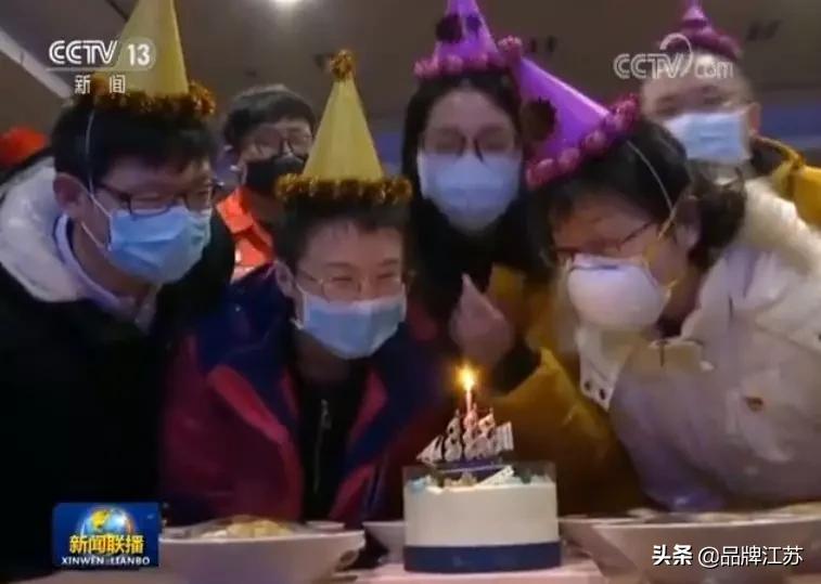 顺丰小哥升级国家奖励,顺丰奖励小哥完整视频