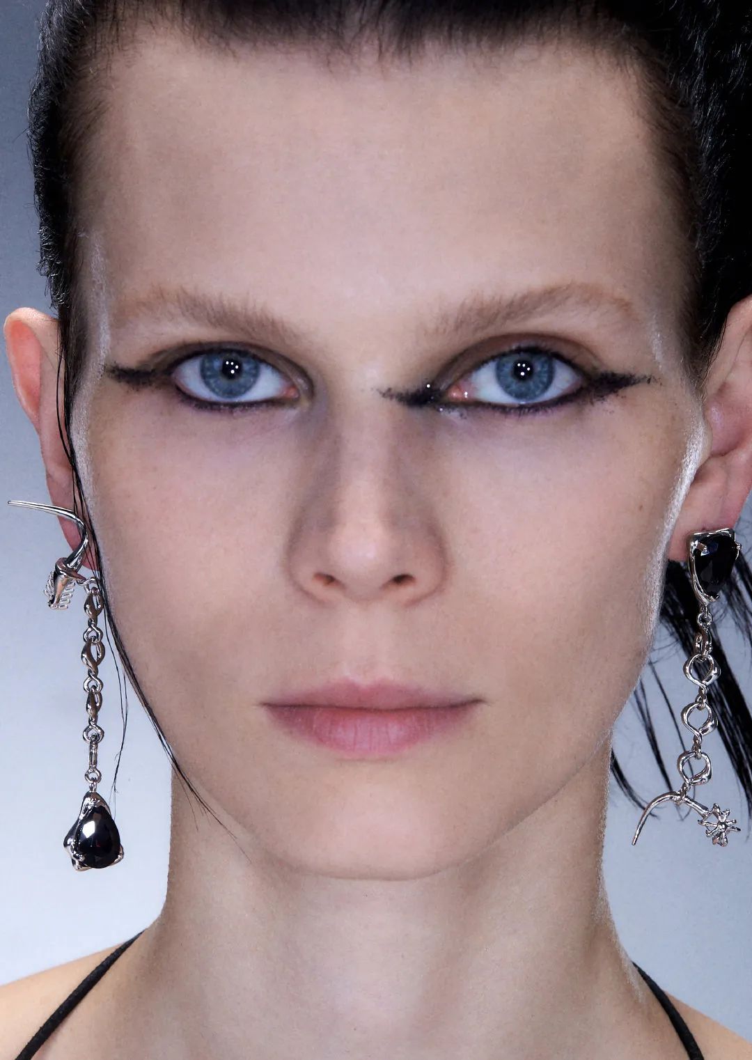 珍珠耳钉优雅永不过时,经典大方的耳钉