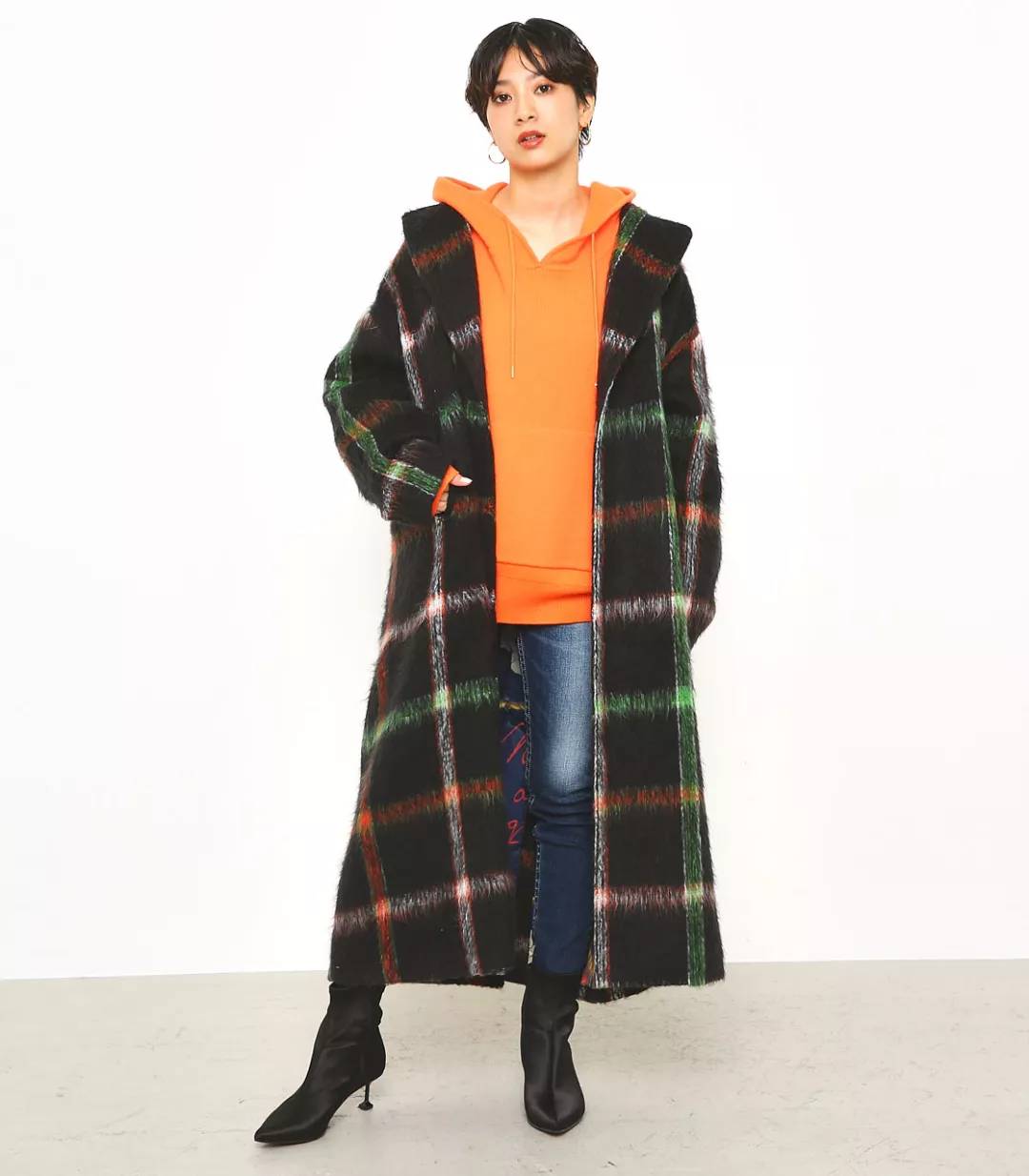 SLY、moussy、RCS等品牌杂志揭载：三吉彩花“东京都市物语”