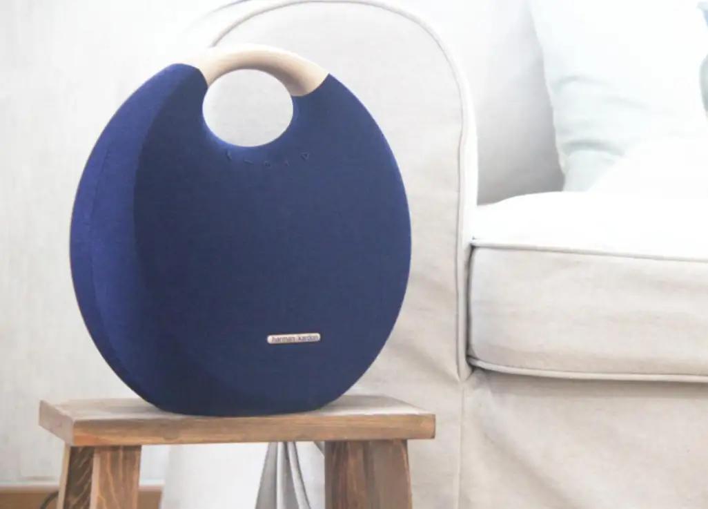 哈曼卡顿听人声比较好的蓝牙音箱,哈曼卡顿与博士音箱比较