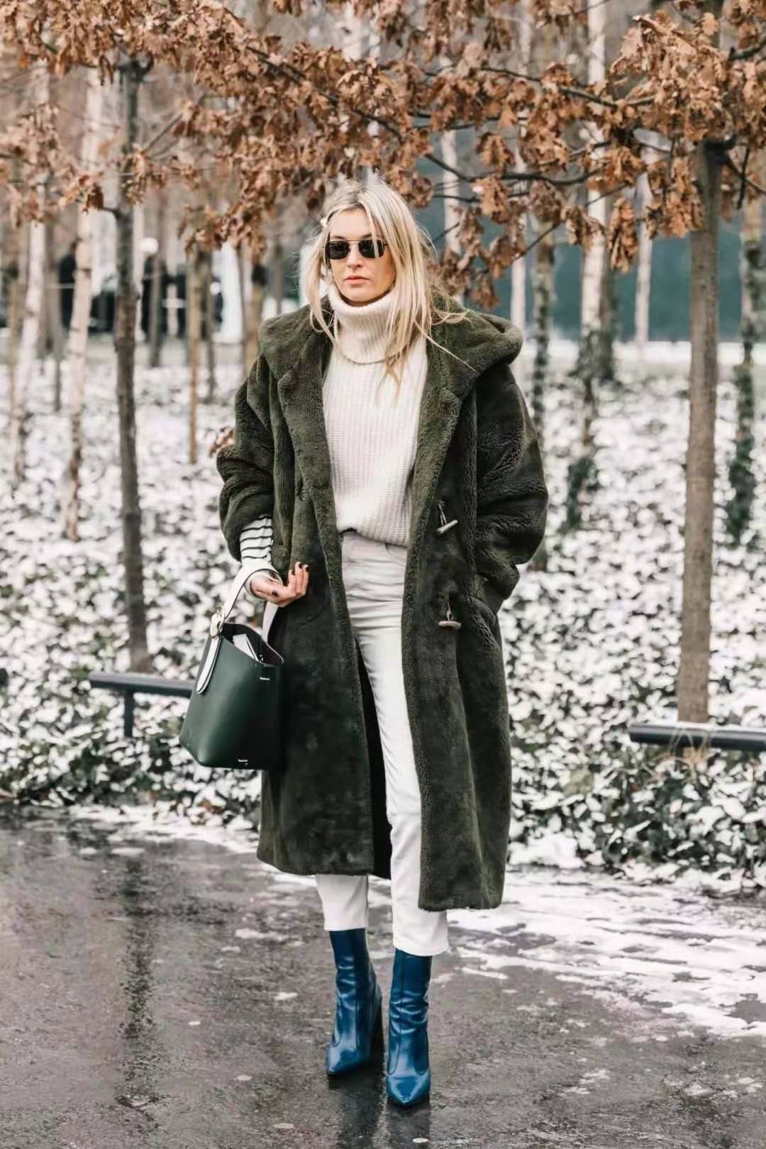 小脚裤还流行吗,小脚裤潮流有洞的