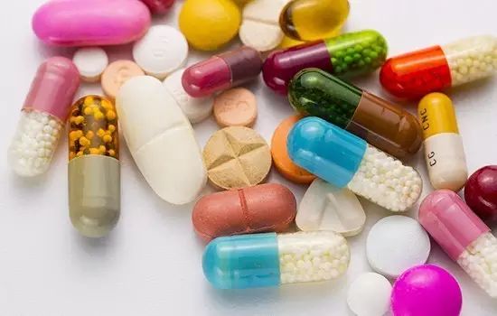 咽炎犯了用什么泡水喝好,咽喉炎犯的时候喝胖大海有用吗