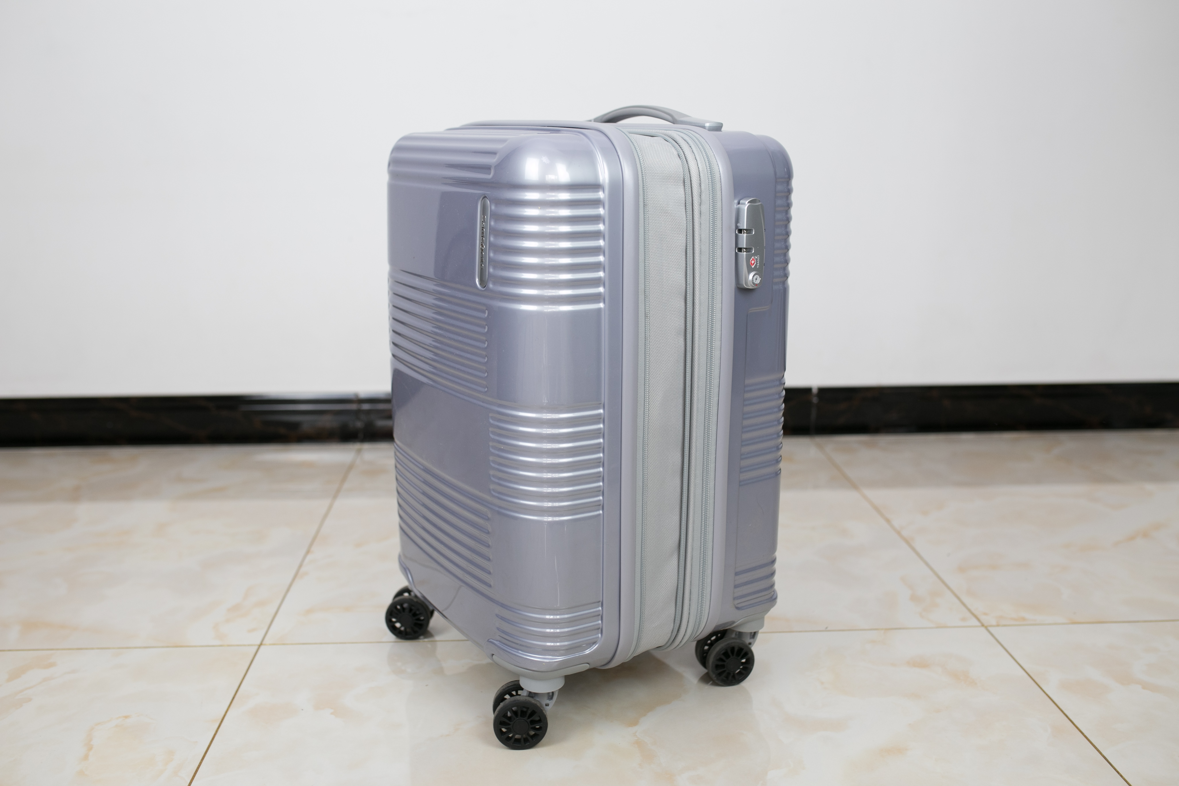 level8行李箱哪款最好看,level8行李箱经典款