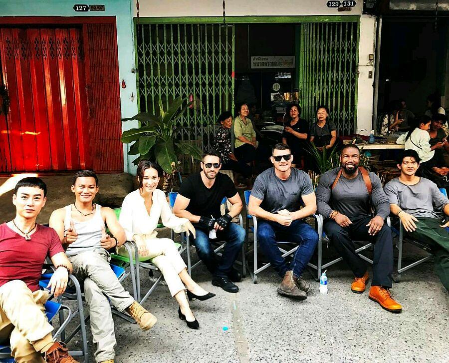 三重威胁之跨国大营救解说,三重威胁之跨国大营救在线观看