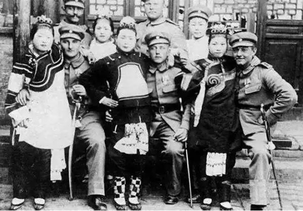 1900八国联军真实故事,1900八国联军攻占北京后如何退兵