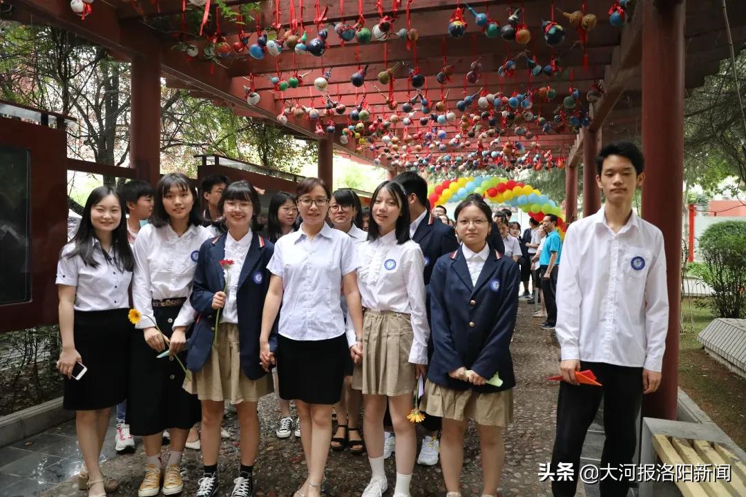 骊歌轻唱道珍重，扬帆追梦正当时——洛阳市东升第二中学举行2020届毕业典礼