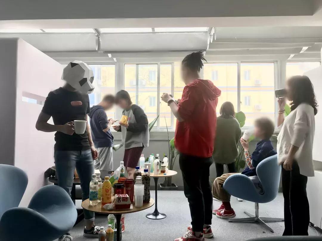 这20+款新饮品，我们喝出了打屁虫、清新剂、中药丸的味儿……