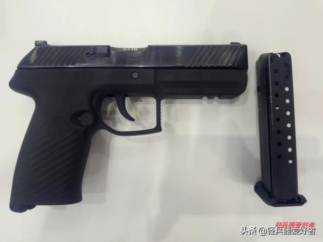 俄罗斯巨蟒手枪,俄罗斯蟒蛇手枪与斑蝰蛇手枪