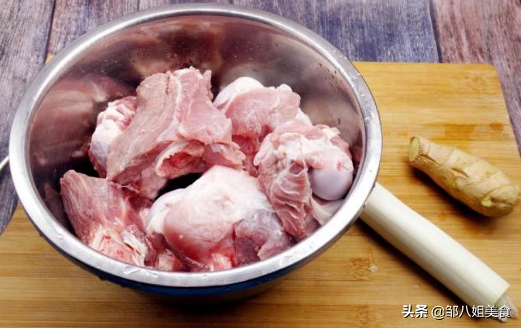 猪骨汤怎么炖才能软烂,炖猪骨汤都需要什么料