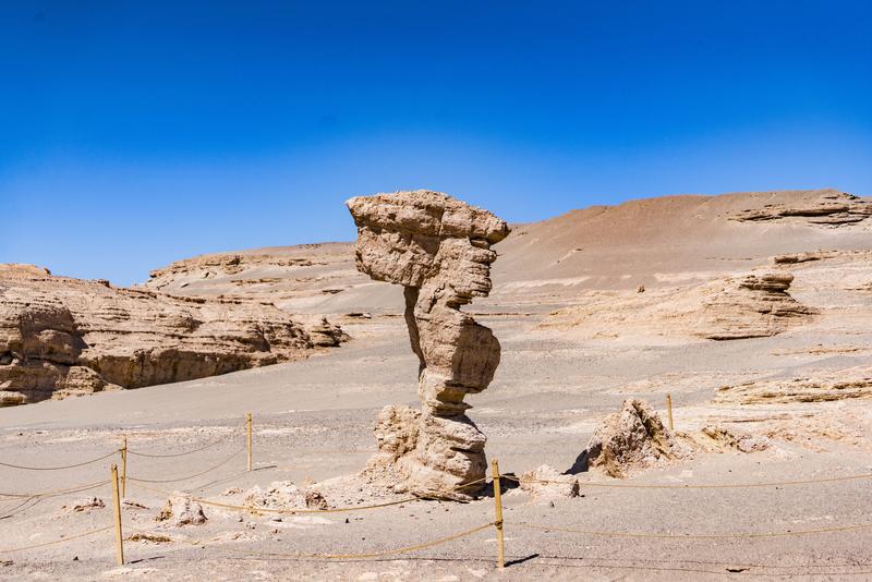 涓夊ぉ涓濈桓涔嬭矾鏃呮父鏀荤暐,涓夊ぉ绌胯秺鍖楃枂1000鍏噷