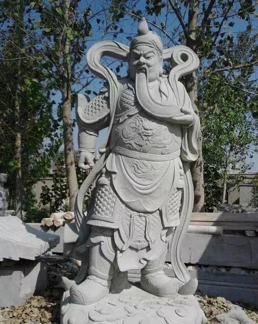 云南石雕关公人物雕像,关公雕像佛纹寓意