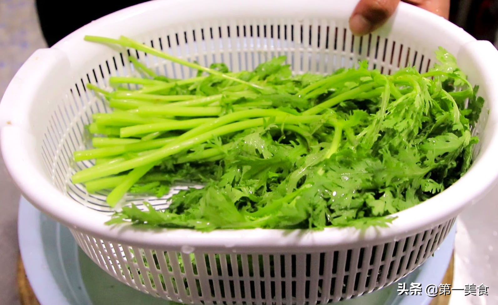 学做杂蔬烩丸子,砂锅丸子怎么做好吃又简单