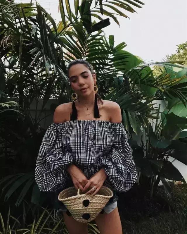 微胖胸大穿紧身衣服好看吗,微胖胸大应该怎么穿衣服