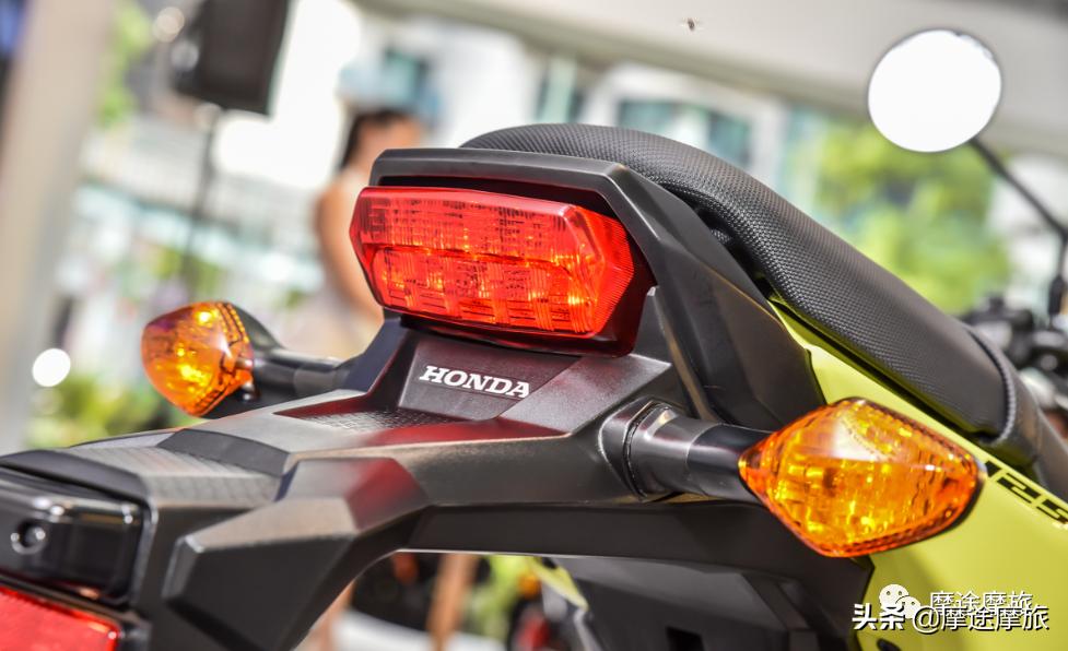 本田msx125和银钢小怪兽的对比,摩托车大赛小霸王