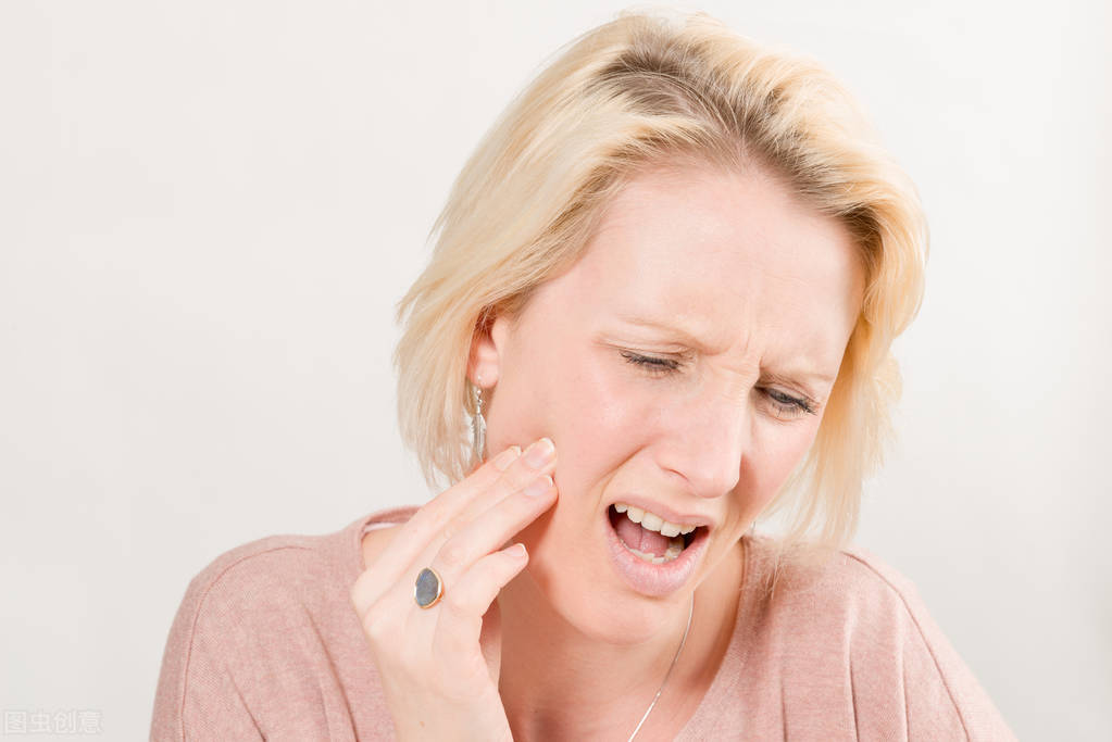 女子反复口腔溃疡确诊舌癌中晚期,女子口腔溃疡查出白血病