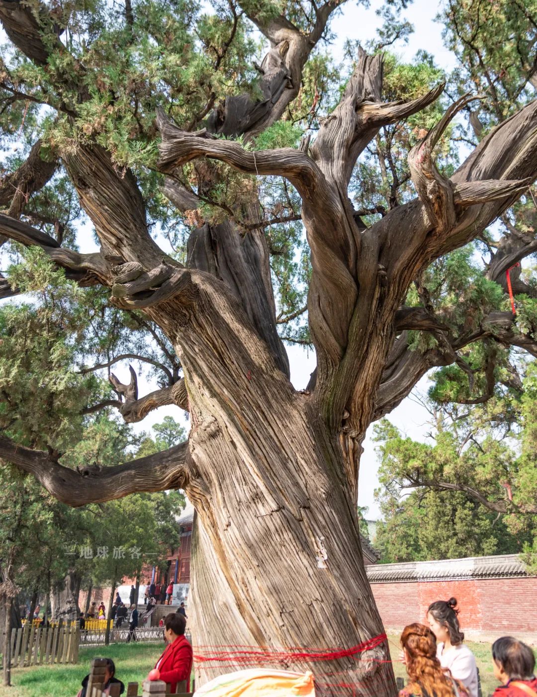 中岳嵩山跟嵩山少林有什么区别吗,被低估的嵩山不止有少林
