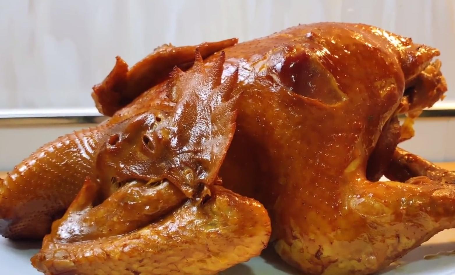 大厨教你做五香熏鸡,老北京五香熏鸡的做法