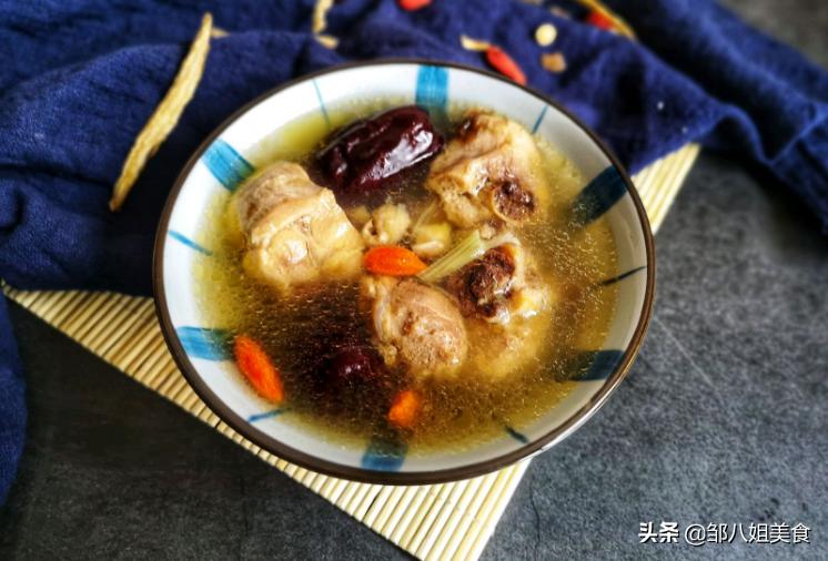 鸡肉怎么炖才嫩不柴汤鲜,怎样炖鸡汤肉不柴又软烂