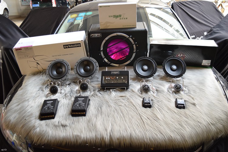 大众帕萨特汽车音响改装魔音,大众帕萨特音响改装丹拿喇叭