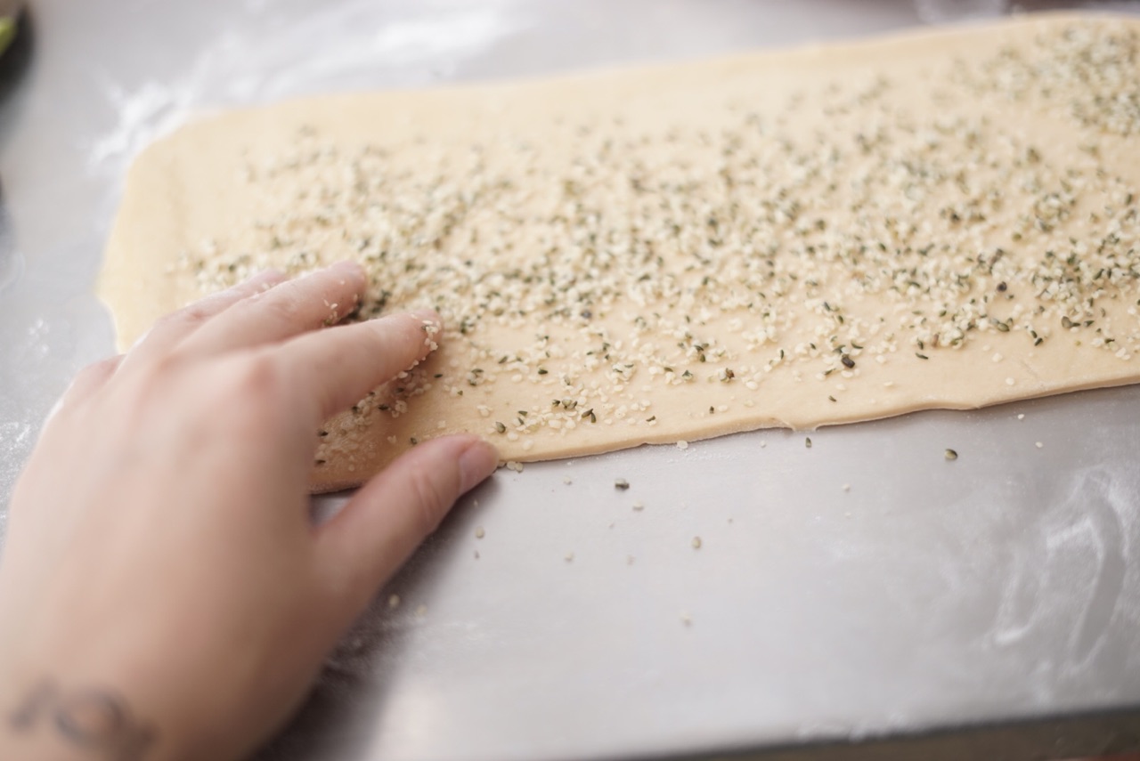 家里没有酵母如何制作酵母粉教程,用酵母粉发面怎样蒸花卷最快