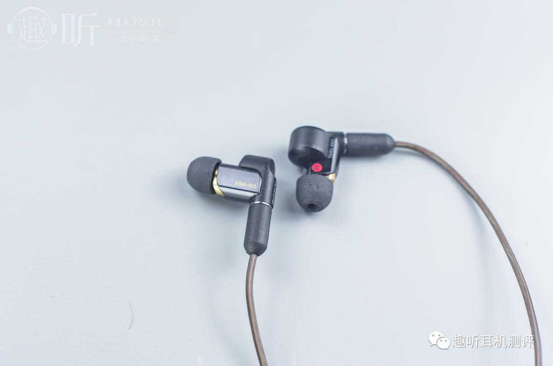 舒适感十足的索尼,索尼耳机xba1和xban3的差距