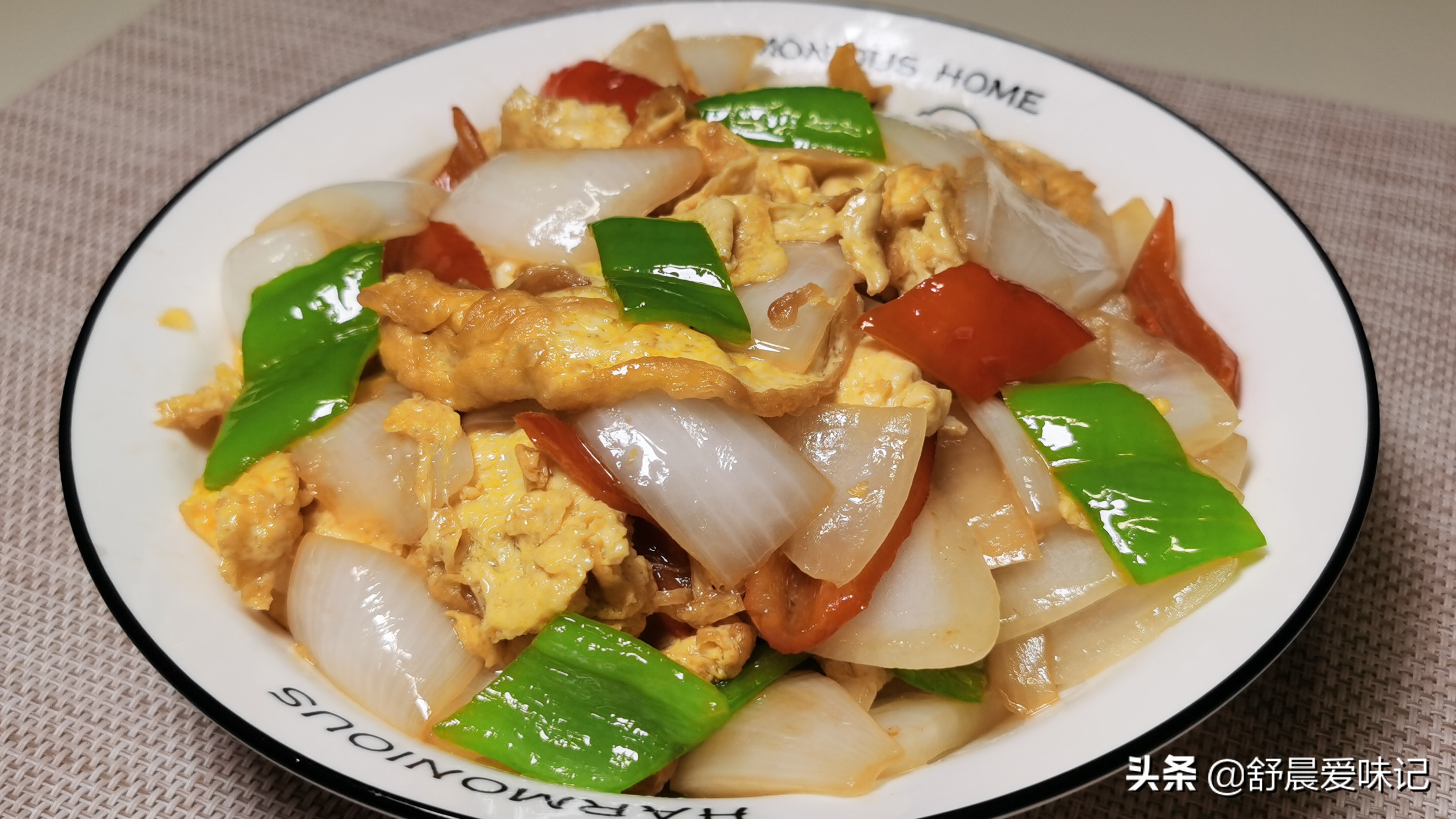 洋葱和鸡蛋怎么炒好吃加什么调料,洋葱炒鸡蛋百吃不厌味道好极了