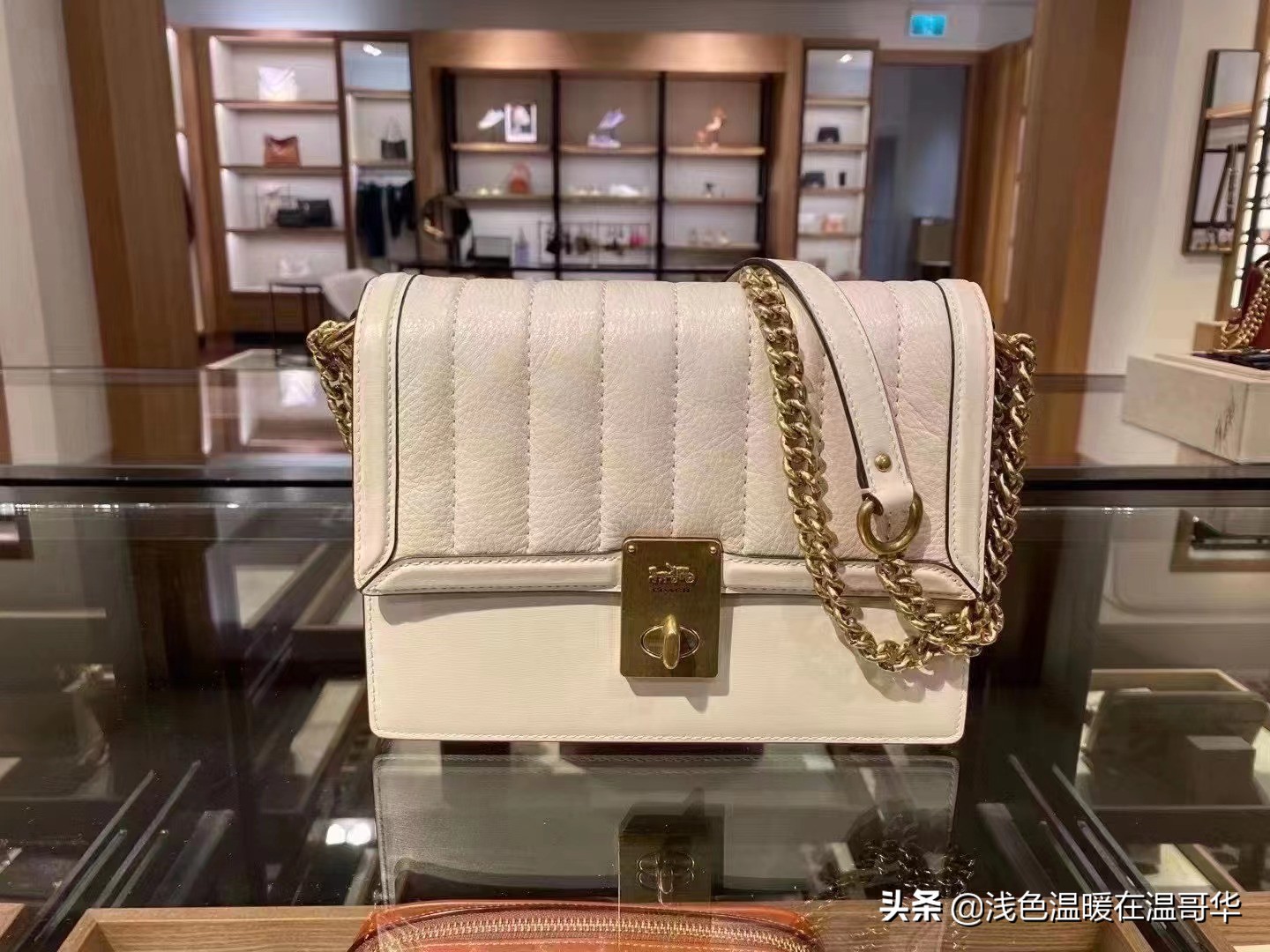 coach包包奥莱款和专柜的区别,coach奥莱款的包可以买么