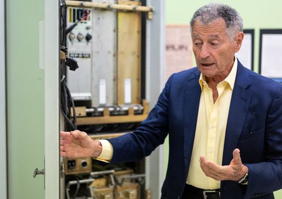 资讯|互联网年满50,发明它的那个人却“后悔”了