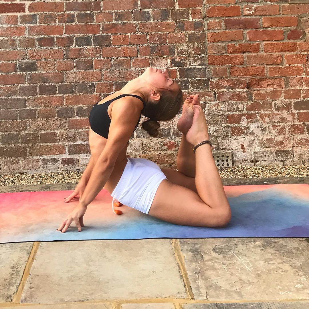 泫雅很漂亮吗,泫雅好身材舞蹈