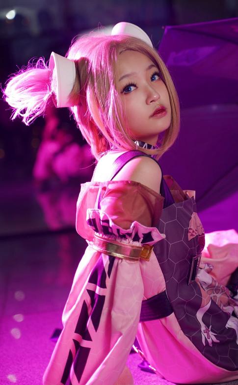 王者荣耀公孙离无限星官cos,王者荣耀公孙离无限星赏官cos真人