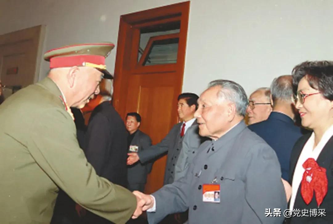 *小平邓**与麾下爱将*华清刘**