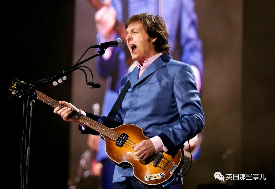 蕾哈娜时隔7年重回舞台,美妆博主蕾哈娜副业