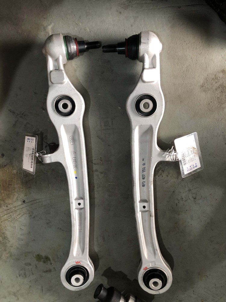 奥迪a6l涡轮增压漏油怎么维修,奥迪a6l上摆臂更换流程