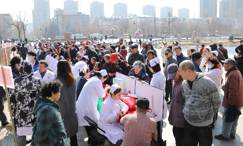 卫健系统集中开展义诊活动,维康义诊