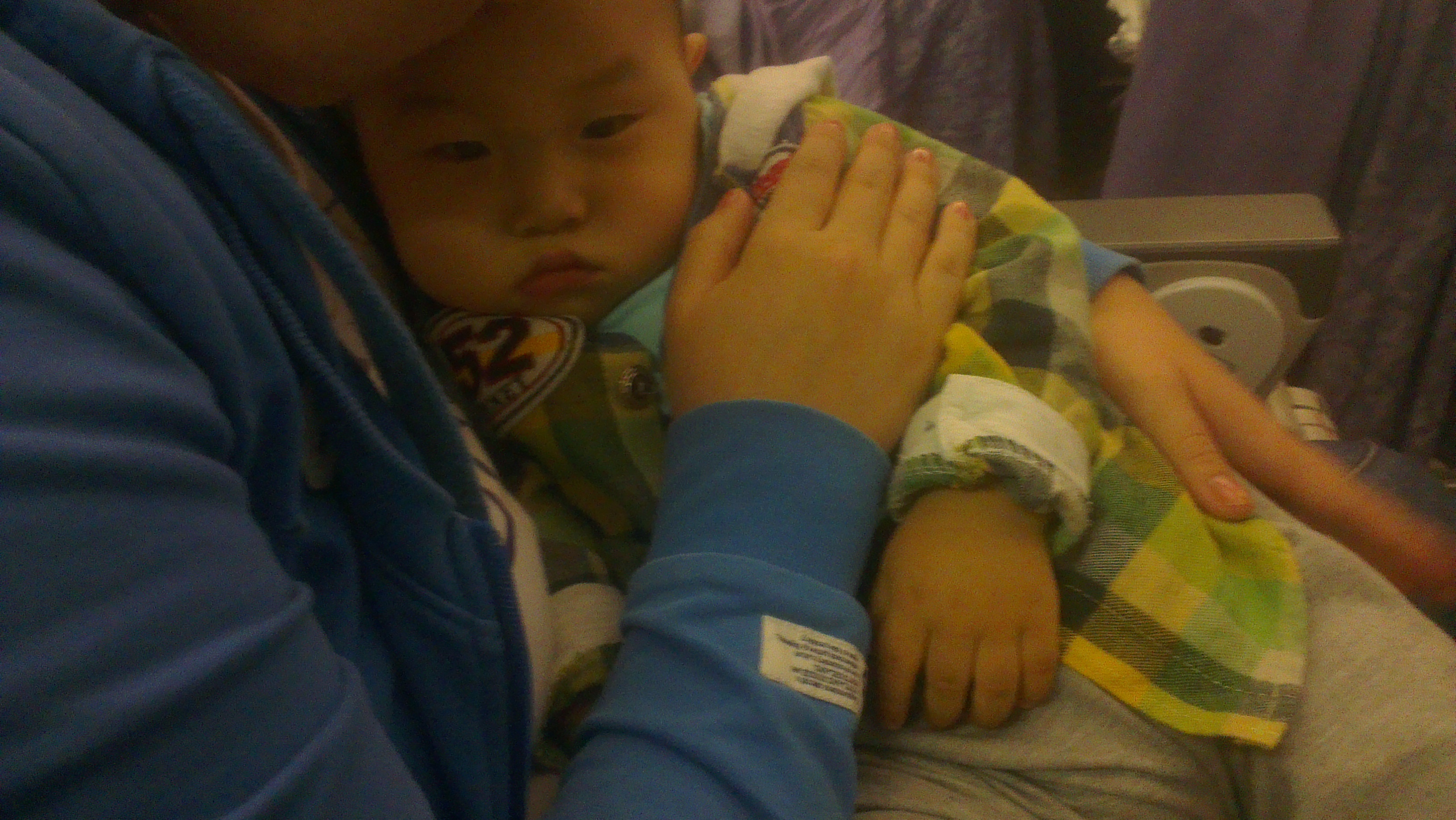 旅行前孩子突然生病怎么办,出游前一天孩子发烧